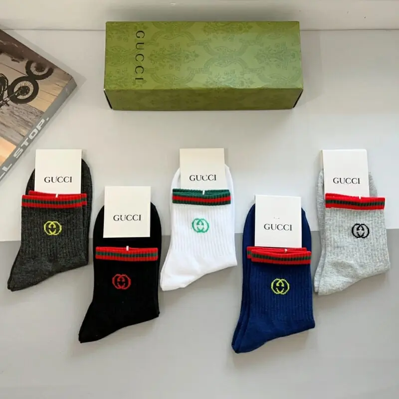 gucci chaussettes pour homme s_12612214